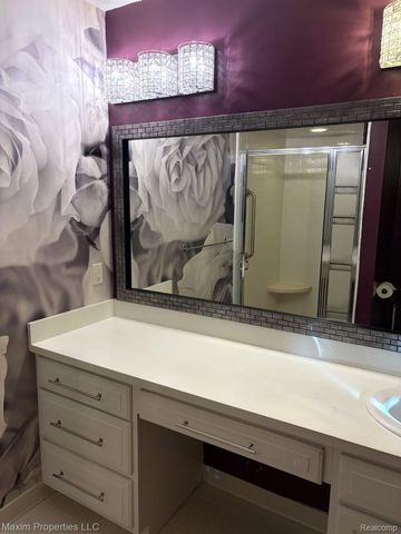 4460 Spruce Court 135, Warren, MI 48092