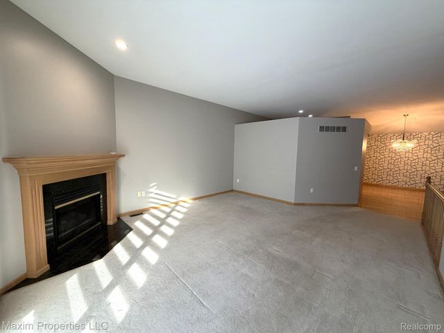 4460 Spruce Court 135, Warren, MI 48092