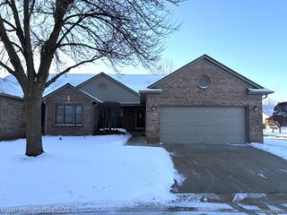4460 Spruce Court 135, Warren, MI 48092