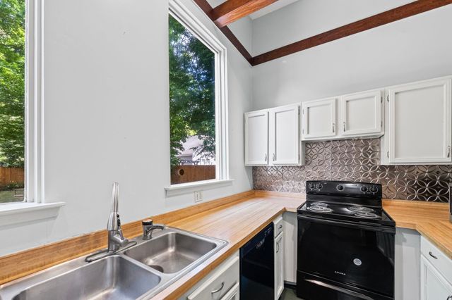 1808 LINDEN AVE, Memphis, TN 38104