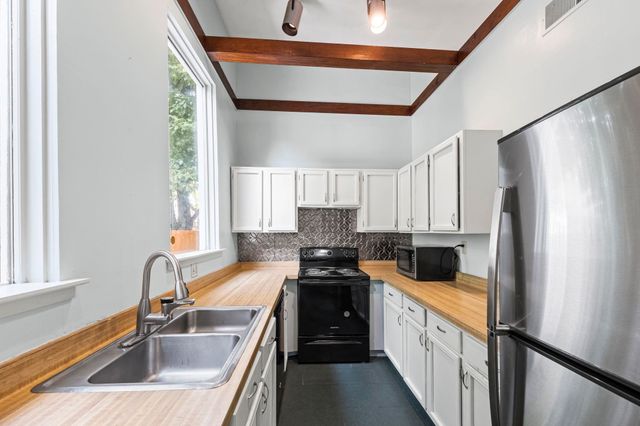 1808 LINDEN AVE, Memphis, TN 38104