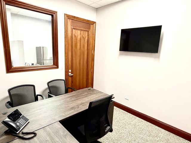 1776 Legacy Circle 117-E, Naperville, IL 60563