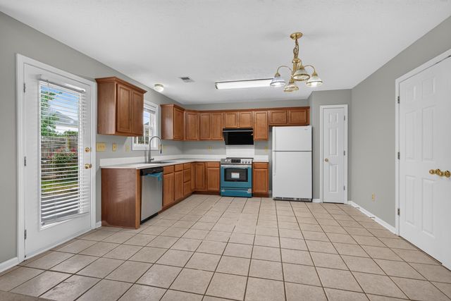 544 Hadlow Street, Lexington, KY 40503