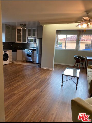 446 San Vicente Boulevard 107, Santa Monica, CA 90402