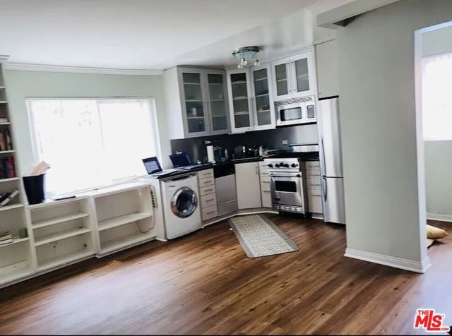446 San Vicente Boulevard 107, Santa Monica, CA 90402