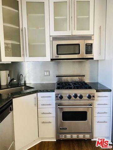 446 San Vicente Boulevard 107, Santa Monica, CA 90402