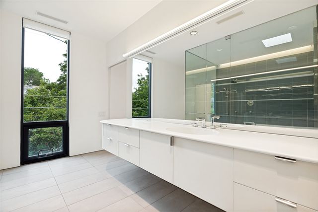 1810 Bermuda Street, Dallas, TX 75214