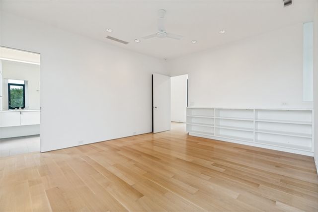 1810 Bermuda Street, Dallas, TX 75214