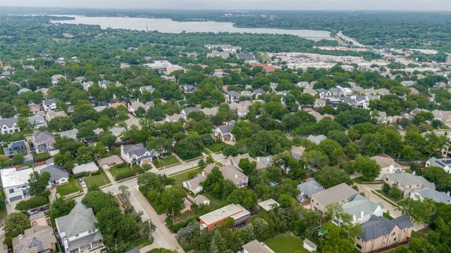 1810 Bermuda Street, Dallas, TX 75214
