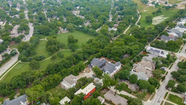 1810 Bermuda Street, Dallas, TX 75214