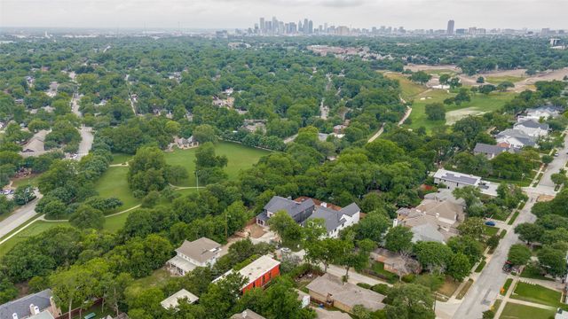 1810 Bermuda Street, Dallas, TX 75214