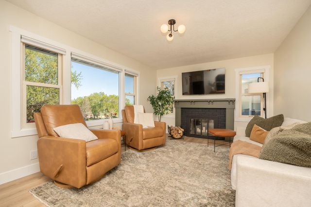 5904 Oaklawn Avenue, Edina, MN 55424