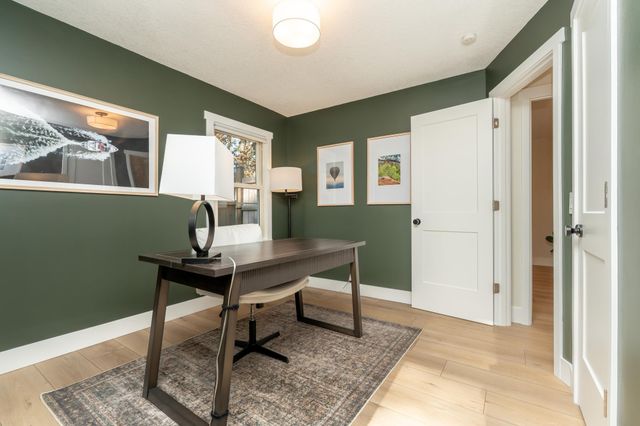5904 Oaklawn Avenue, Edina, MN 55424