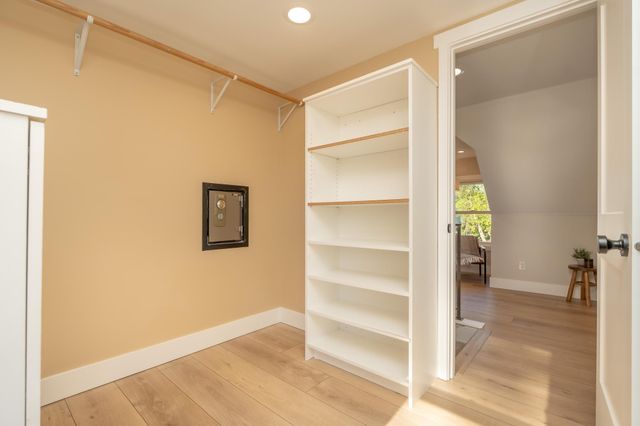 5904 Oaklawn Avenue, Edina, MN 55424