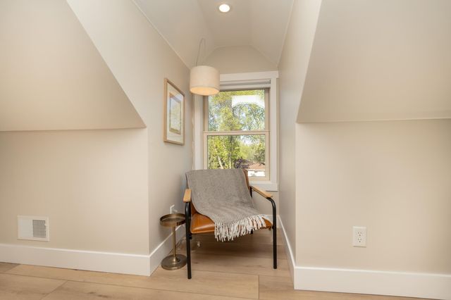 5904 Oaklawn Avenue, Edina, MN 55424