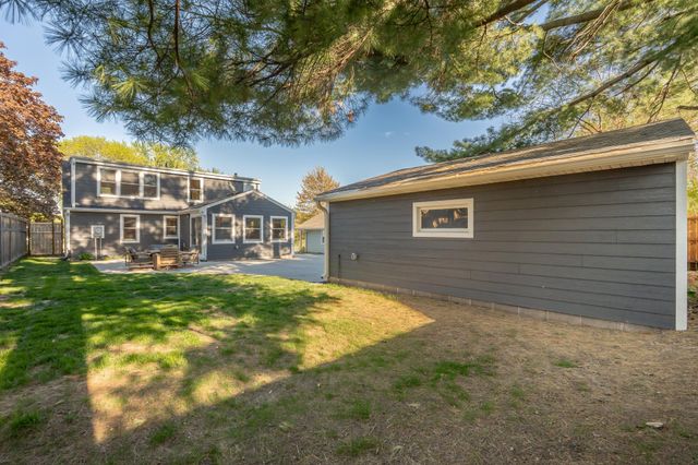 5904 Oaklawn Avenue, Edina, MN 55424