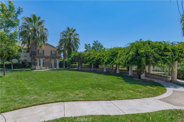 7353 Ellena W 3, Rancho Cucamonga, CA 91730