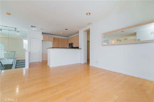 7353 Ellena W 3, Rancho Cucamonga, CA 91730