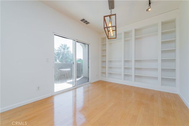 7353 Ellena W 3, Rancho Cucamonga, CA 91730