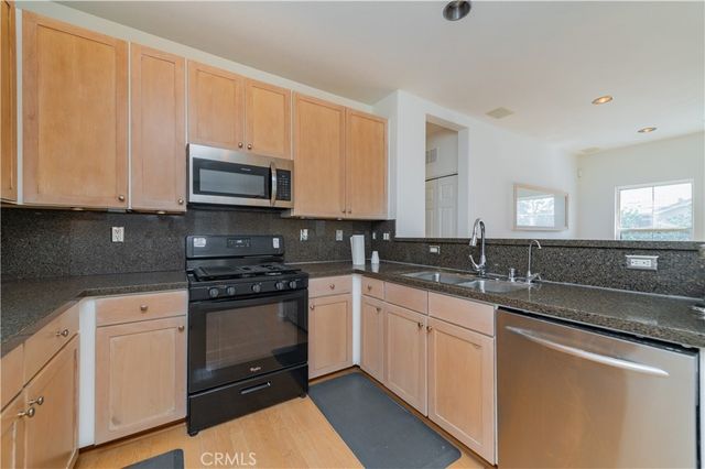 7353 Ellena W 3, Rancho Cucamonga, CA 91730