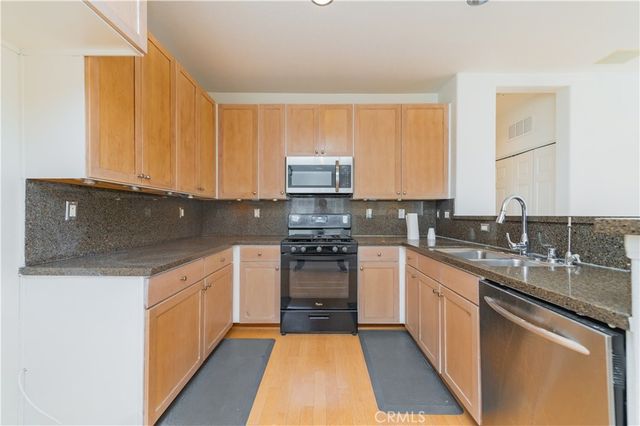 7353 Ellena W 3, Rancho Cucamonga, CA 91730