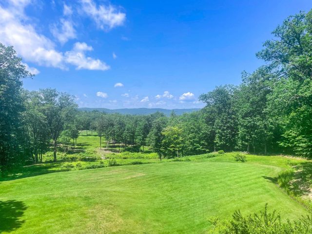 15 Mulligan Right Of Way, Westmoreland, NH 03467