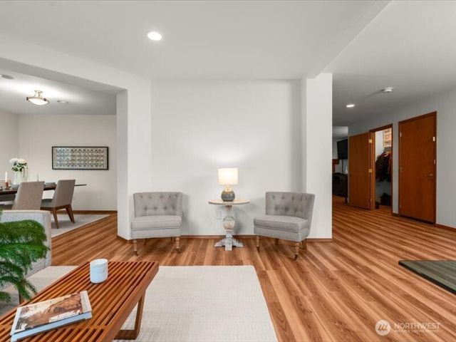 8100 231st Place NE, Redmond, WA 98053