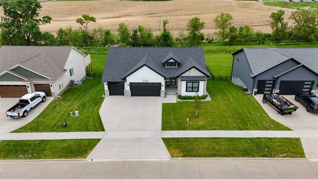 306 Dogwood Lane, Tiffin, IA 52340