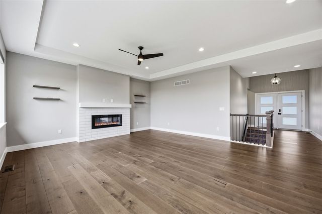 306 Dogwood Lane, Tiffin, IA 52340