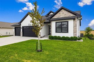 306 Dogwood Lane, Tiffin, IA 52340