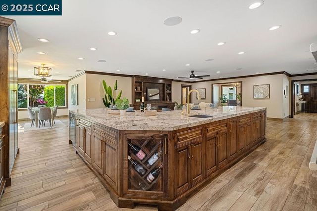 221 El Sobrante Dr, Danville, CA 94526