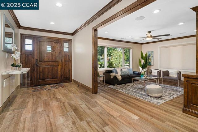 221 El Sobrante Dr, Danville, CA 94526