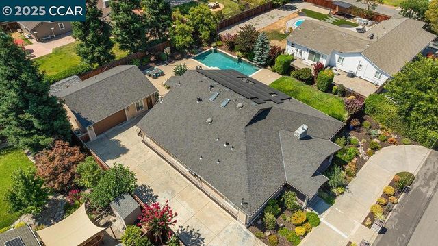 221 El Sobrante Dr, Danville, CA 94526