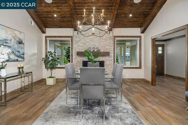 221 El Sobrante Dr, Danville, CA 94526