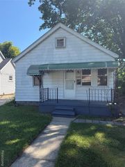 23392 Hazelwood Avenue, Hazel Park, MI 48030