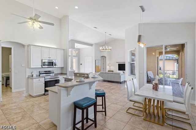 2111 SW 51st ST, Cape Coral, FL 33914