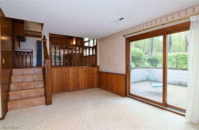 6977 Springledge Road, Sagamore Hills, OH 44067