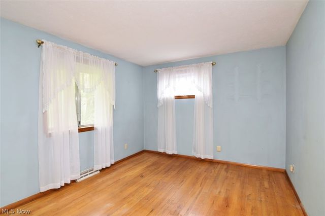 6977 Springledge Road, Sagamore Hills, OH 44067