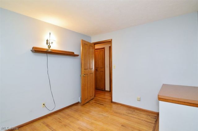 6977 Springledge Road, Sagamore Hills, OH 44067