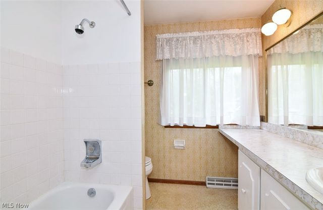 6977 Springledge Road, Sagamore Hills, OH 44067