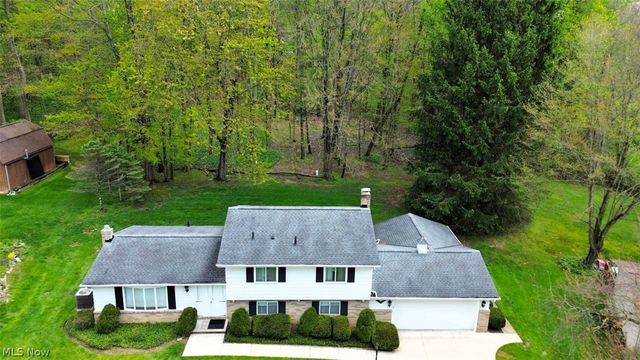 6977 Springledge Road, Sagamore Hills, OH 44067