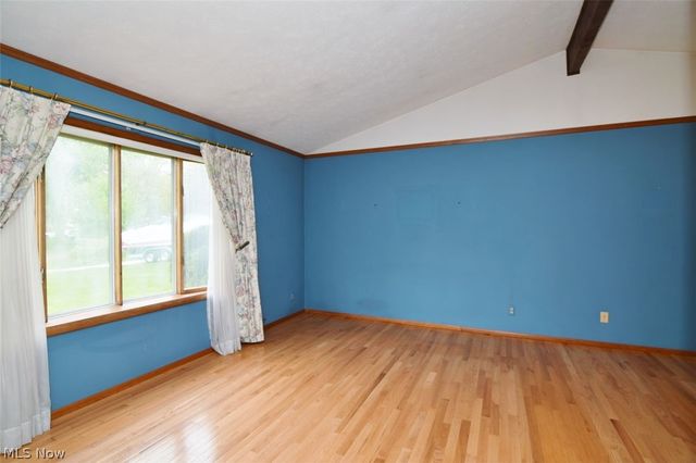 6977 Springledge Road, Sagamore Hills, OH 44067