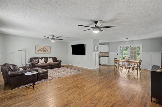 611 Calloway Drive, Rockmart, GA 30153