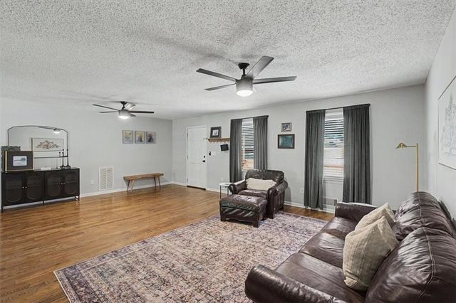611 Calloway Drive, Rockmart, GA 30153