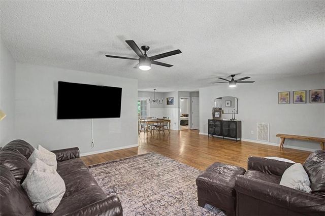 611 Calloway Drive, Rockmart, GA 30153