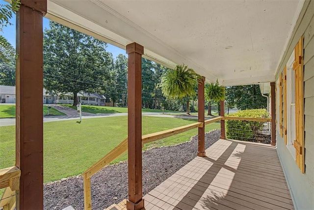 611 Calloway Drive, Rockmart, GA 30153