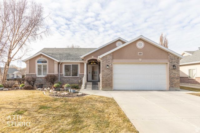 571 E 2250 N, North Ogden, UT 84414