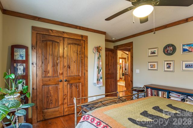 1600 Black Oak Drive, Sapphire, NC 28774