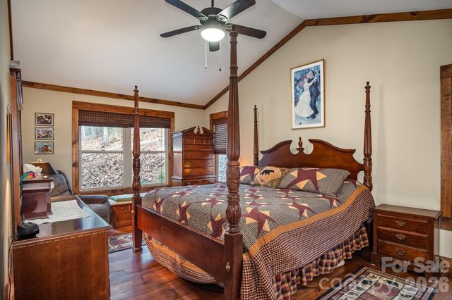 1600 Black Oak Drive, Sapphire, NC 28774