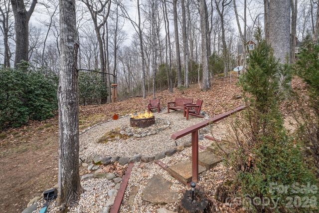 1600 Black Oak Drive, Sapphire, NC 28774